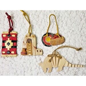 3 Southwest handmade clay pottery ornaments‎ 1 metal armadillo